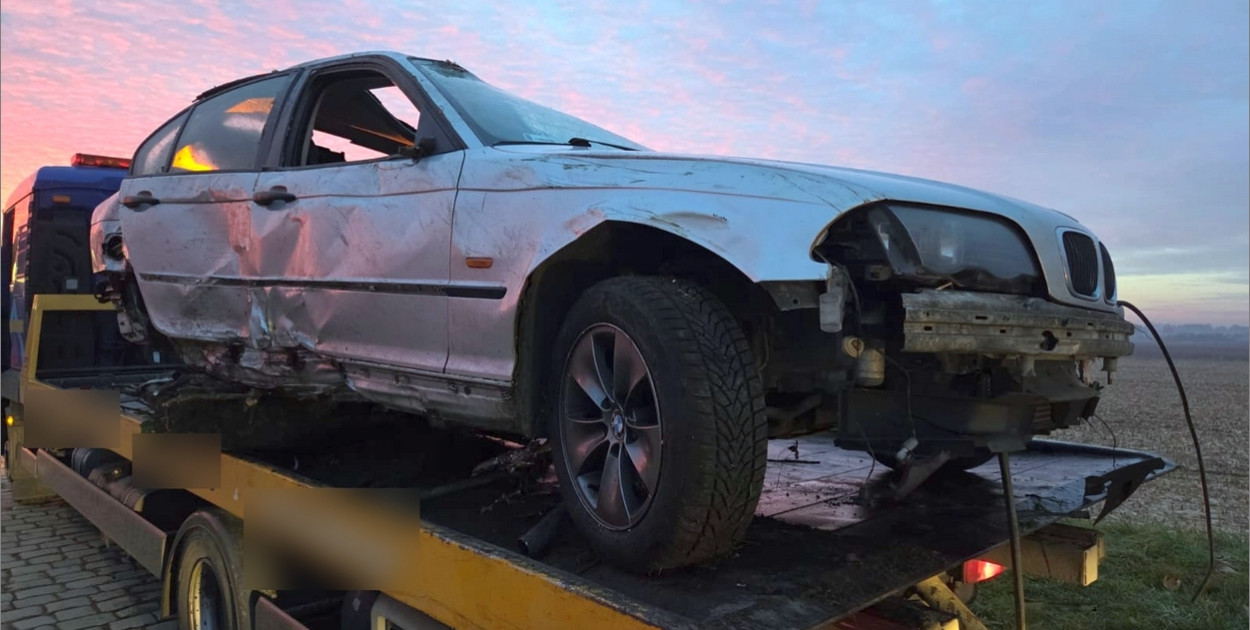 Pijany Ukrainiec z zakazem prowadzenia dachował