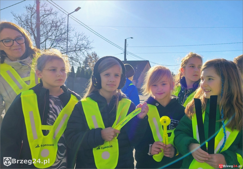 Szkoła w Łosiowie świeci odblaskowym przykładem
