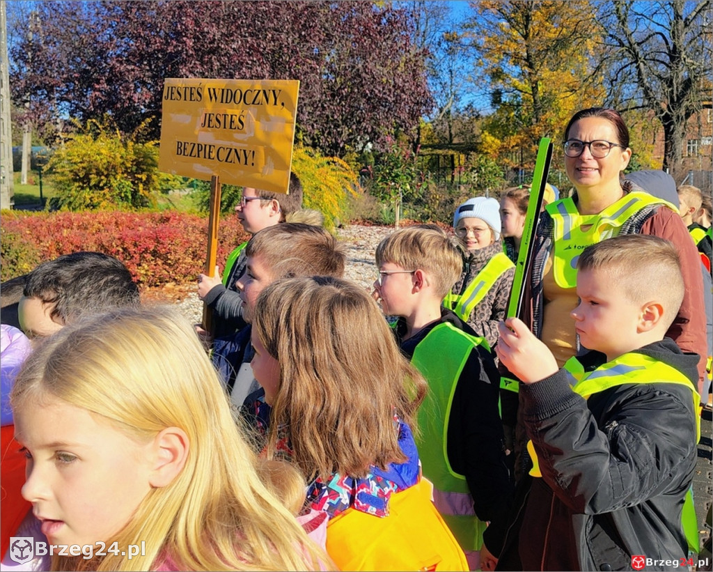 Szkoła w Łosiowie świeci odblaskowym przykładem