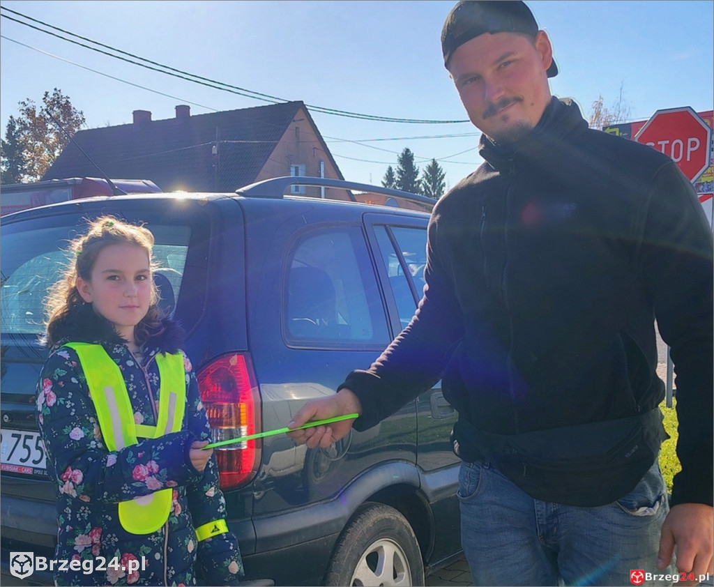 Szkoła w Łosiowie świeci odblaskowym przykładem