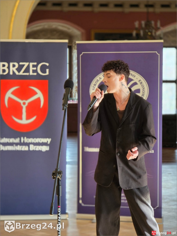 Wiersze, które nie milkną Hołd dla Janusza Wójcika