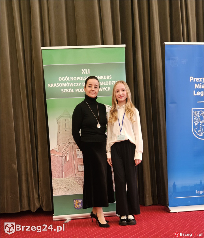 Wiktoria i Jaśmina z nagrodami