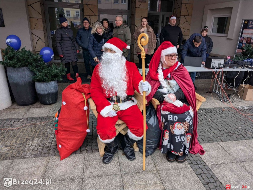 Kolejny „Nalot  Świętych Mikołajów z WSHE”