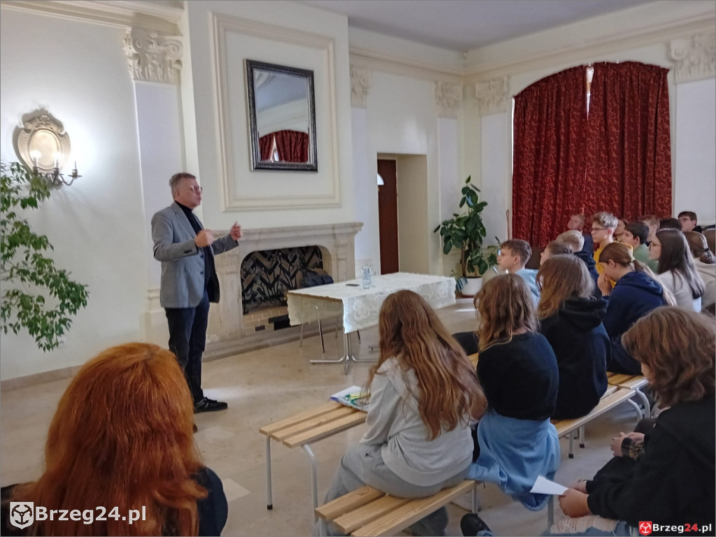 Lewińska szkoła im. Kopernika stawia na czytanie