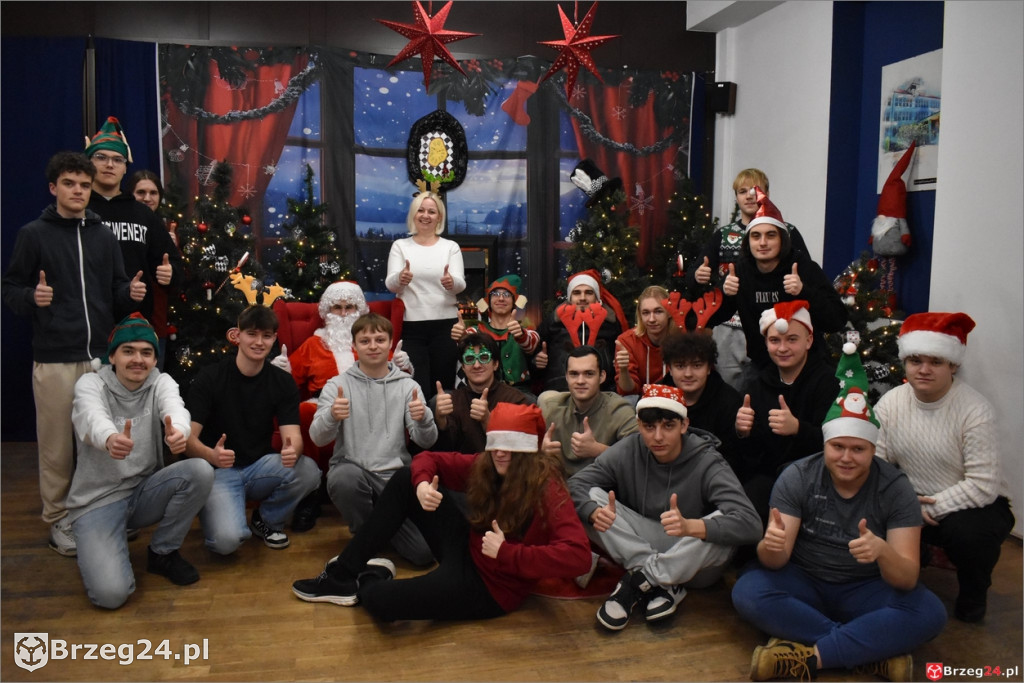 Świąteczne miasteczko w szkole przy Słowiańskiej