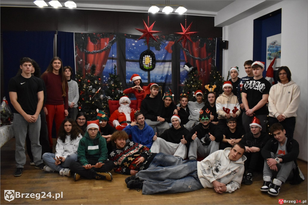 Świąteczne miasteczko w szkole przy Słowiańskiej