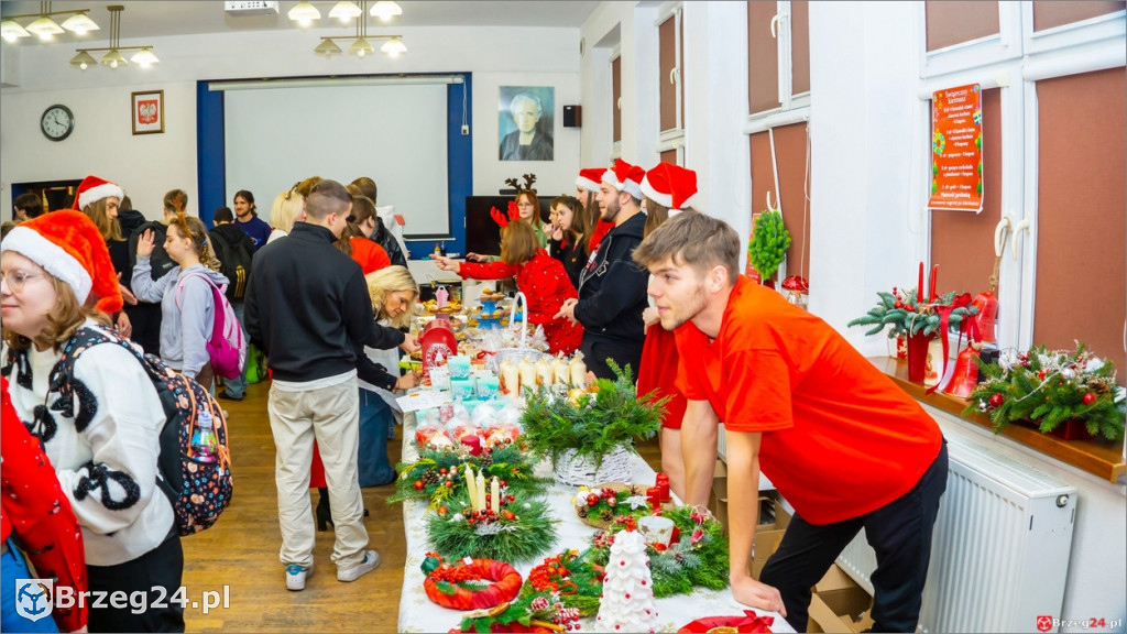 Świąteczne miasteczko w szkole przy Słowiańskiej