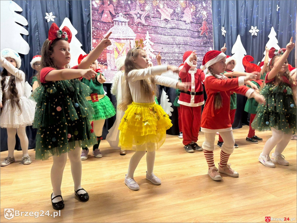 Anioły, kolędy i radość. Świąteczne jasełka w PP nr 1