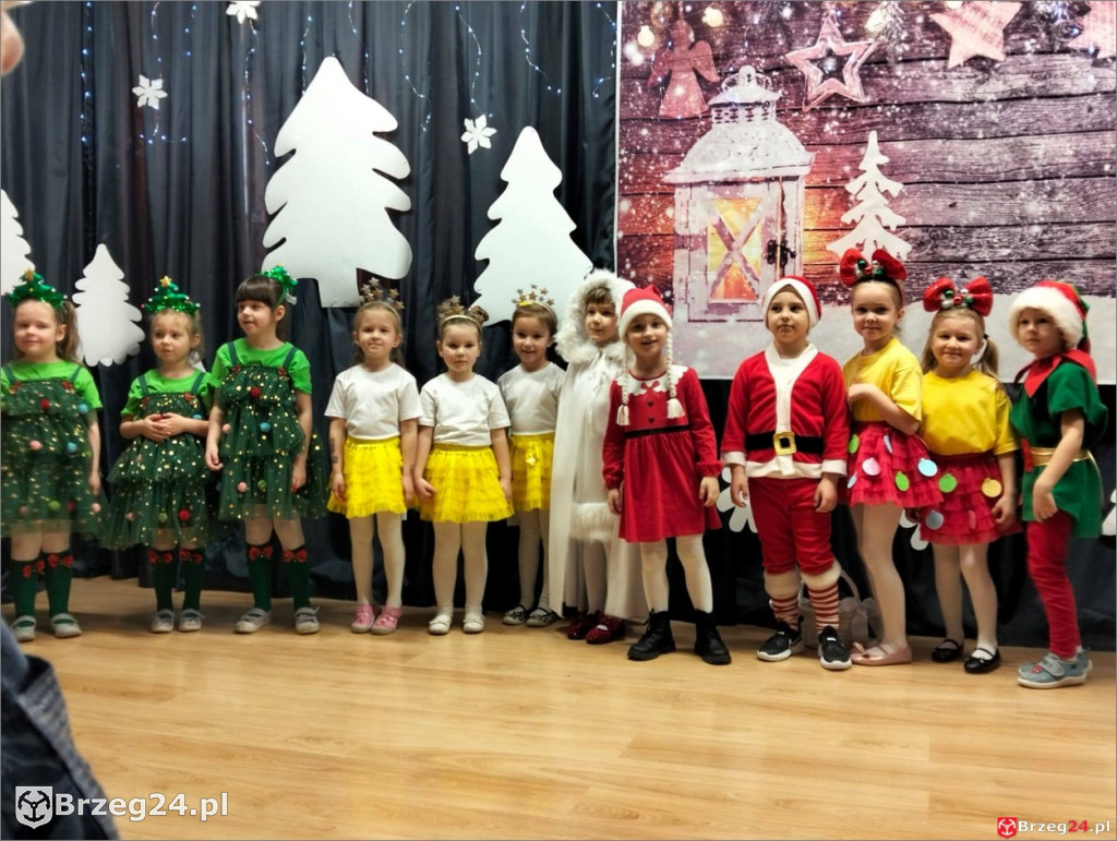 Anioły, kolędy i radość. Świąteczne jasełka w PP nr 1