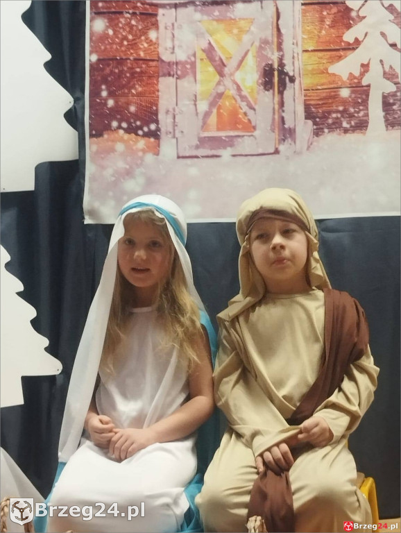 Anioły, kolędy i radość. Świąteczne jasełka w PP nr 1