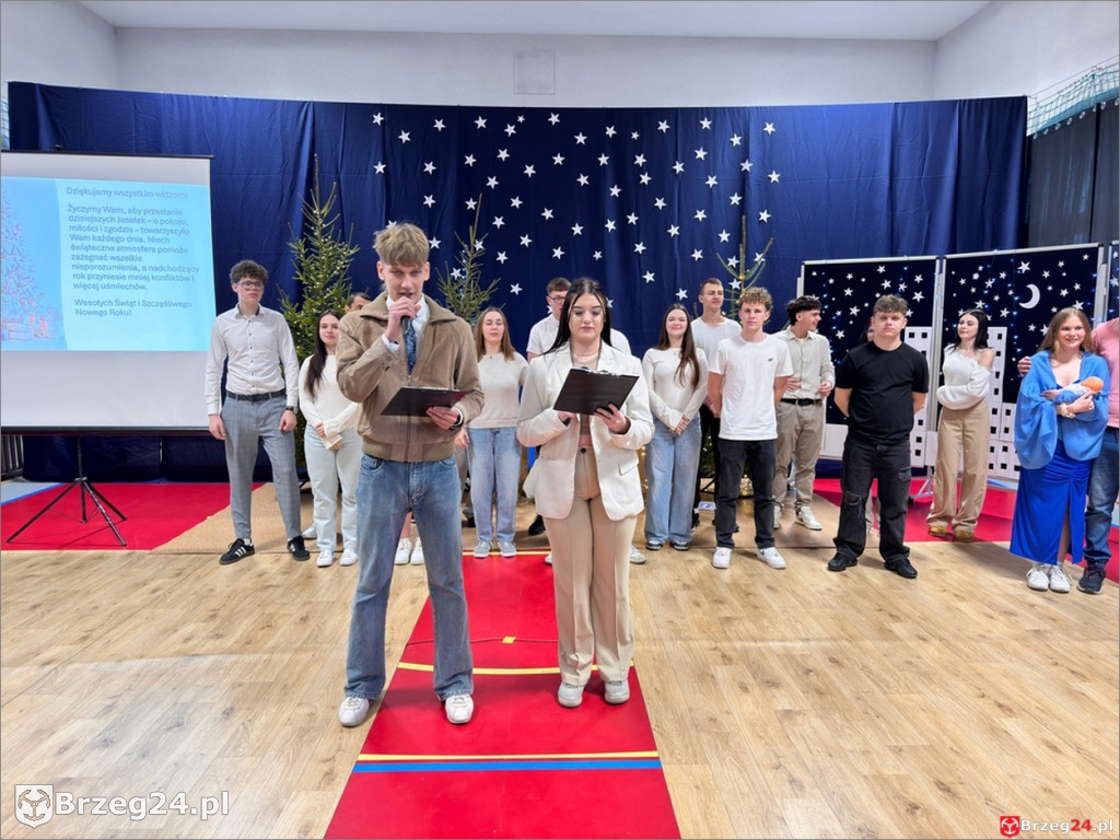 Jasełka z przesłaniem w ZSB w Brzegu