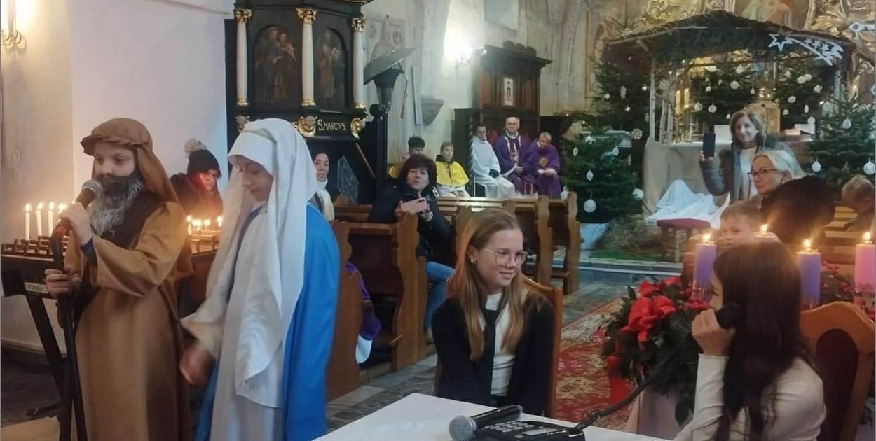 Niezwykłe jasełka w kościele w Pogorzeli