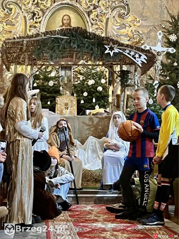 Niezwykłe jasełka w kościele w Pogorzeli