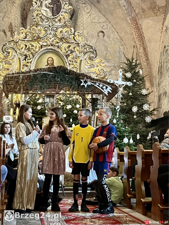 Niezwykłe jasełka w kościele w Pogorzeli