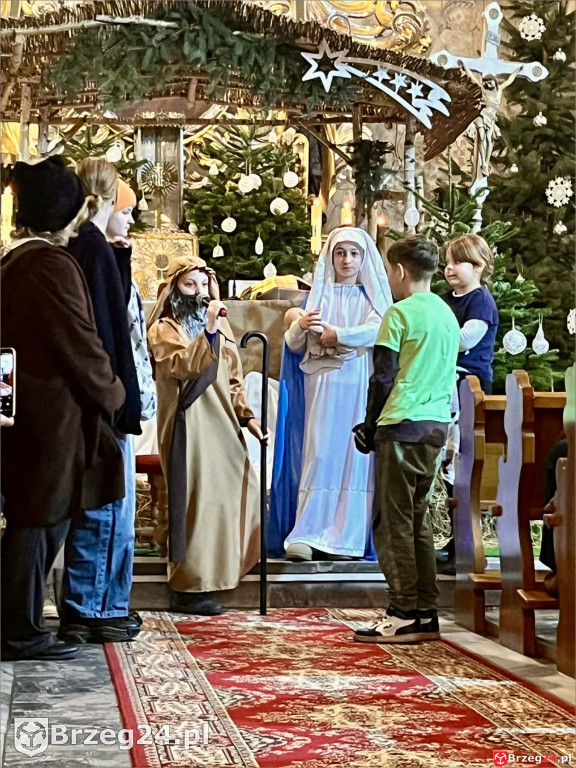 Niezwykłe jasełka w kościele w Pogorzeli