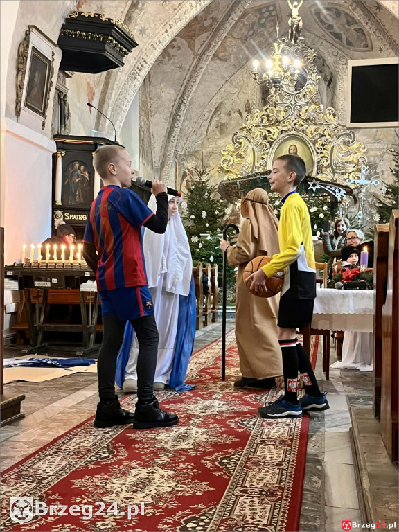 Niezwykłe jasełka w kościele w Pogorzeli