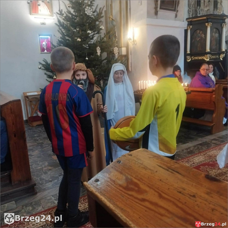 Niezwykłe jasełka w kościele w Pogorzeli