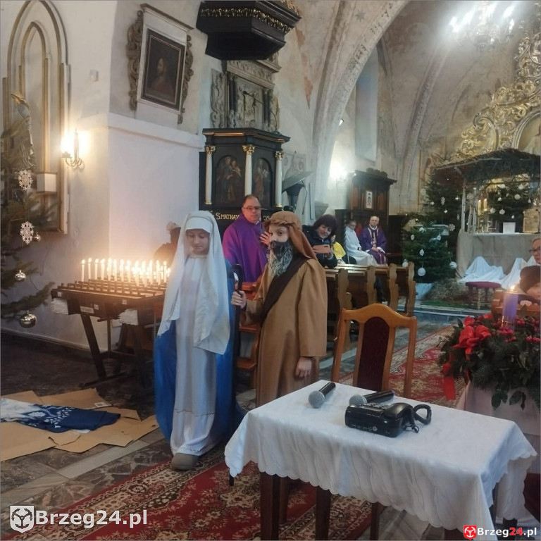 Niezwykłe jasełka w kościele w Pogorzeli