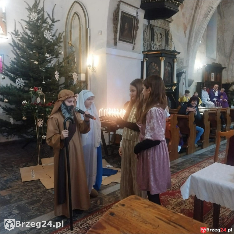 Niezwykłe jasełka w kościele w Pogorzeli