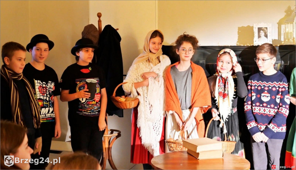 Wigilijny spektakl młodych aktorów