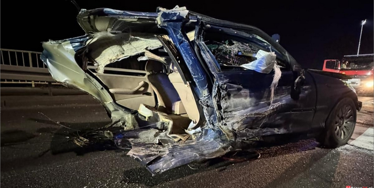 Pisarzowice jeden samochód rozerwany na części