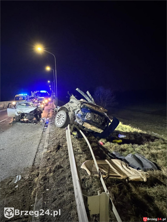 Pisarzowice jeden samochód rozerwany na części