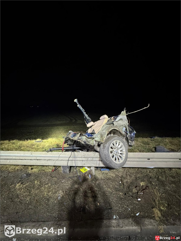 Pisarzowice jeden samochód rozerwany na części