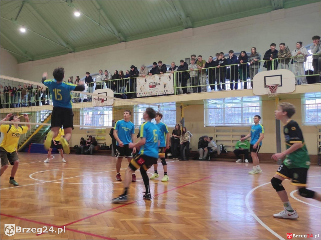 Mistrzowie powiatu w siatkówce, Słowiańska