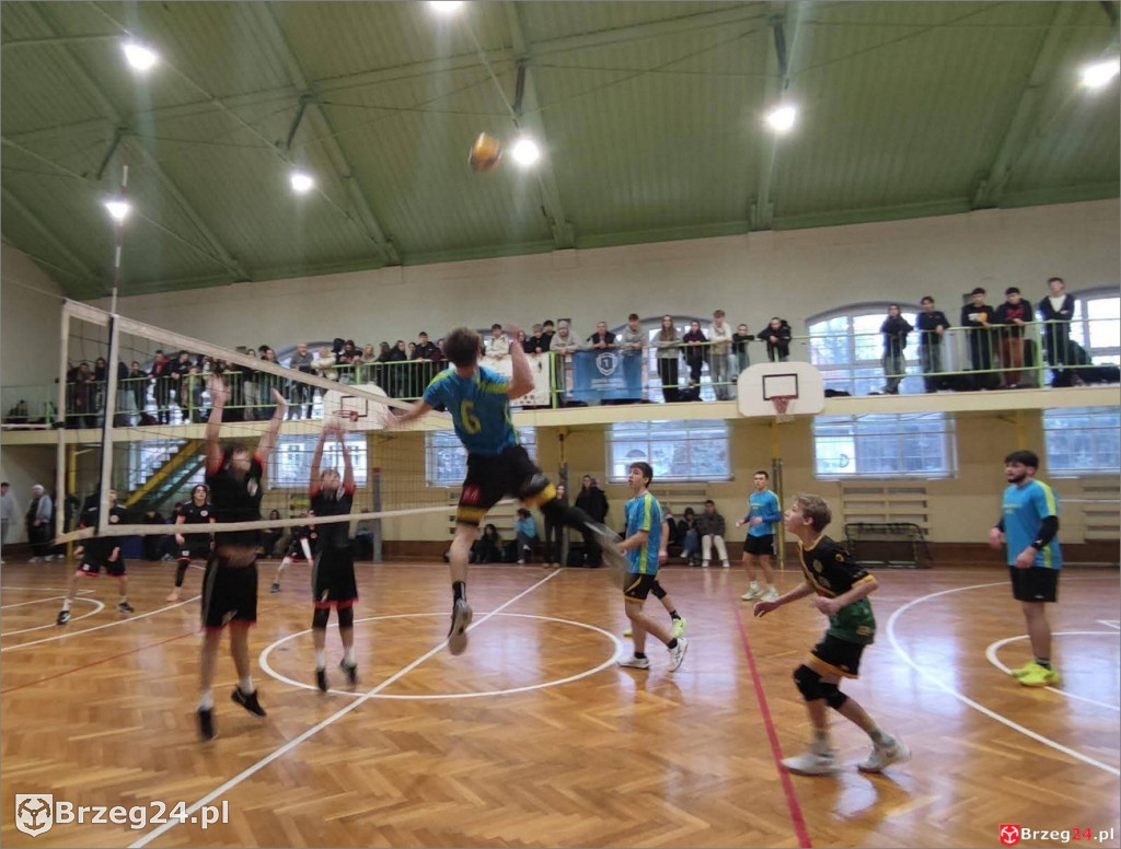 Mistrzowie powiatu w siatkówce, Słowiańska