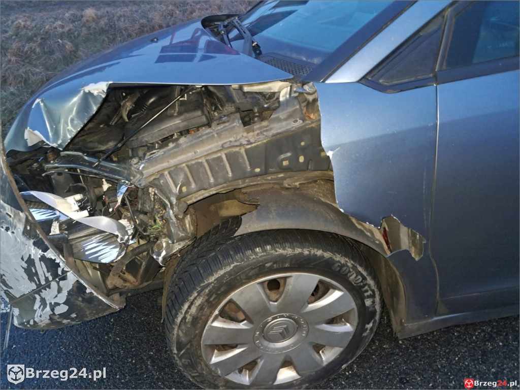 Policja po zdarzeniu na DK94. 84 latek sprawcą