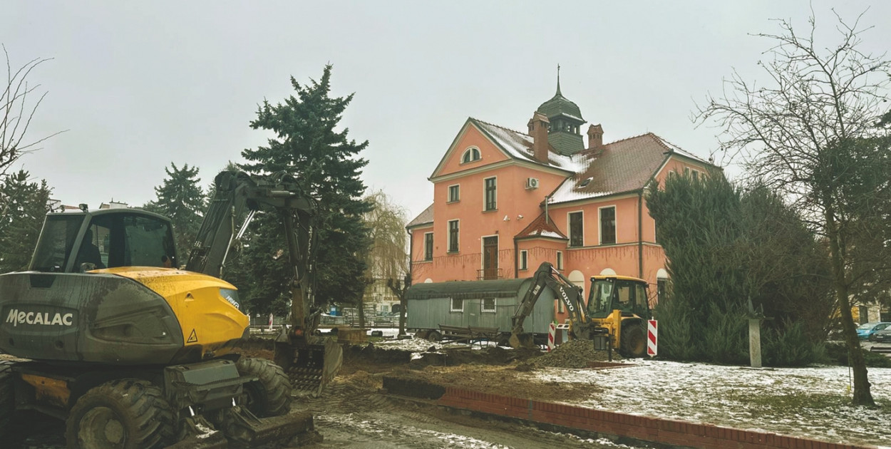 Nowe oświetlenie i 90 miejsc postojowych