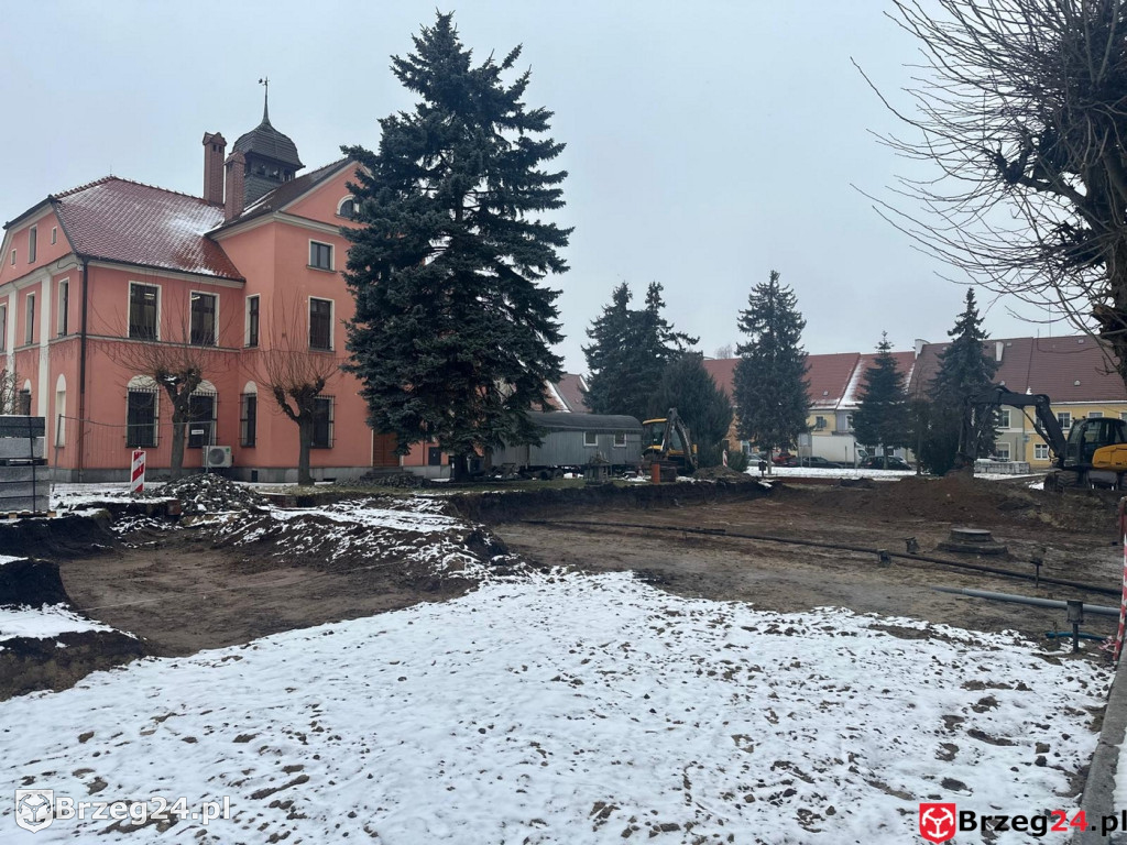 Nowe oświetlenie i 90 miejsc postojowych