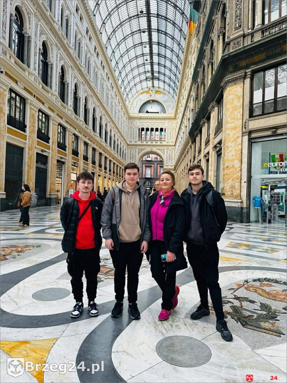 Włosko słowiańska przygoda młodzieży z Brzegu