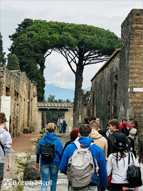 Włosko słowiańska przygoda młodzieży z Brzegu