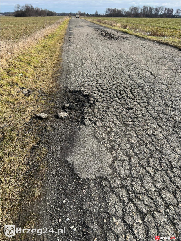 Tak naprawia się  powiatowe drogi