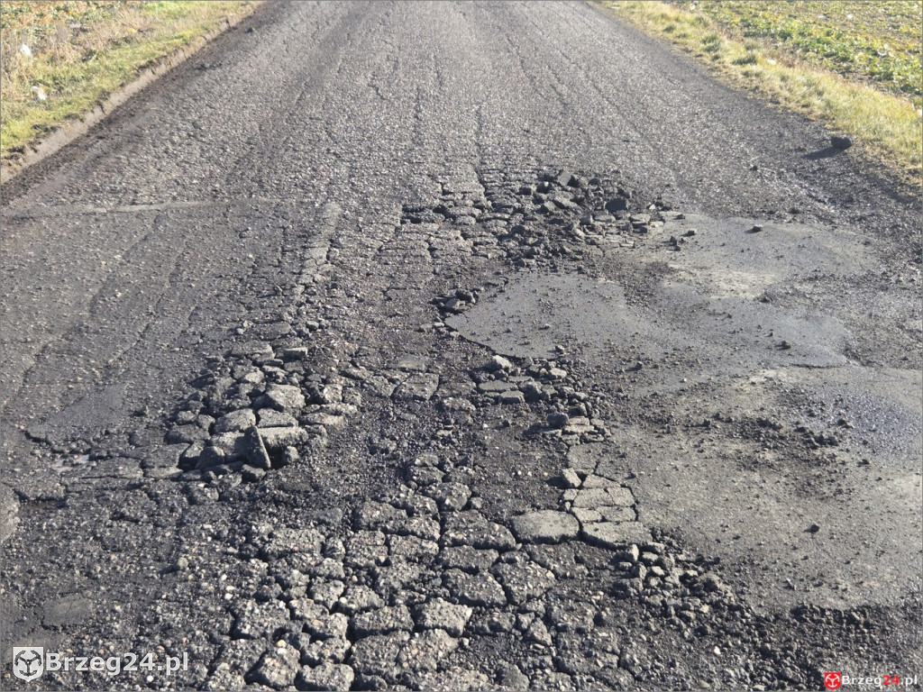 Tak naprawia się  powiatowe drogi