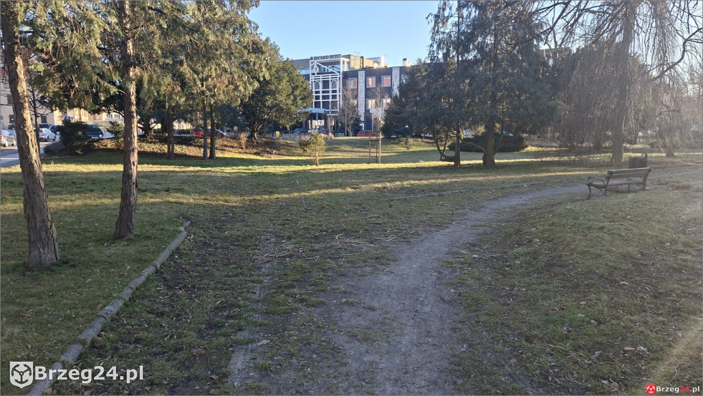 Skwer między Oławską a Wrocławską z nową  nazwą