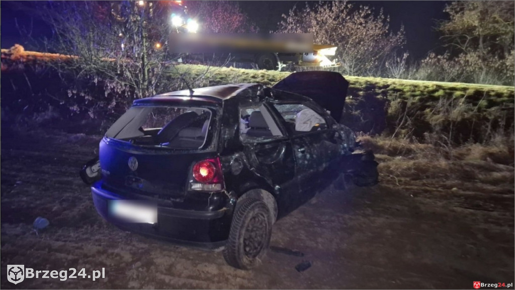 Nocny wypadek na drodze z Lewina do Magnuszowic