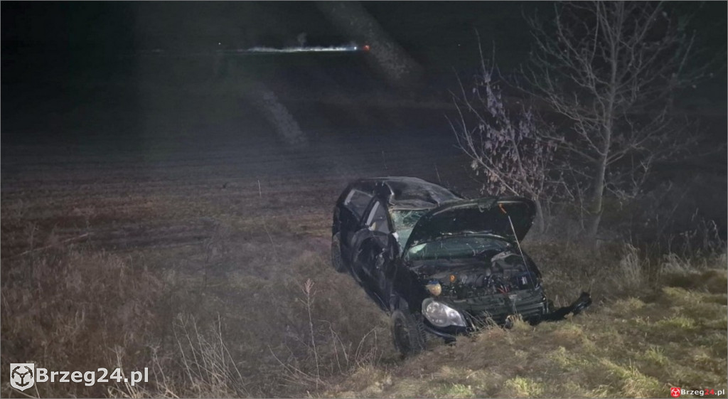 Nocny wypadek na drodze z Lewina do Magnuszowic