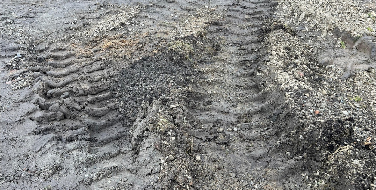 Droga w Więcmierzycach w ruinie