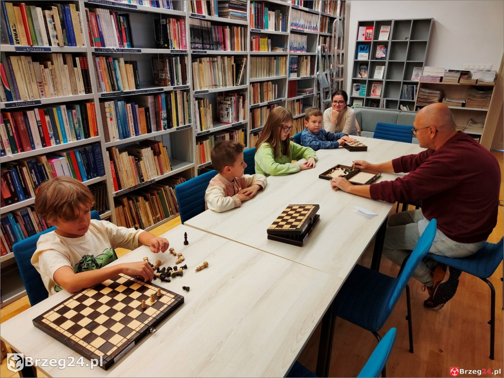 80 lat grodkowskiej biblioteki. Jubileuszowy rok