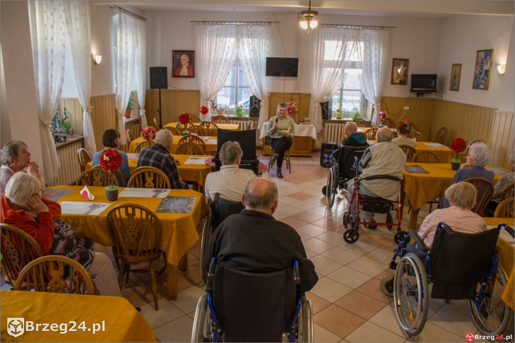 80 lat grodkowskiej biblioteki. Jubileuszowy rok