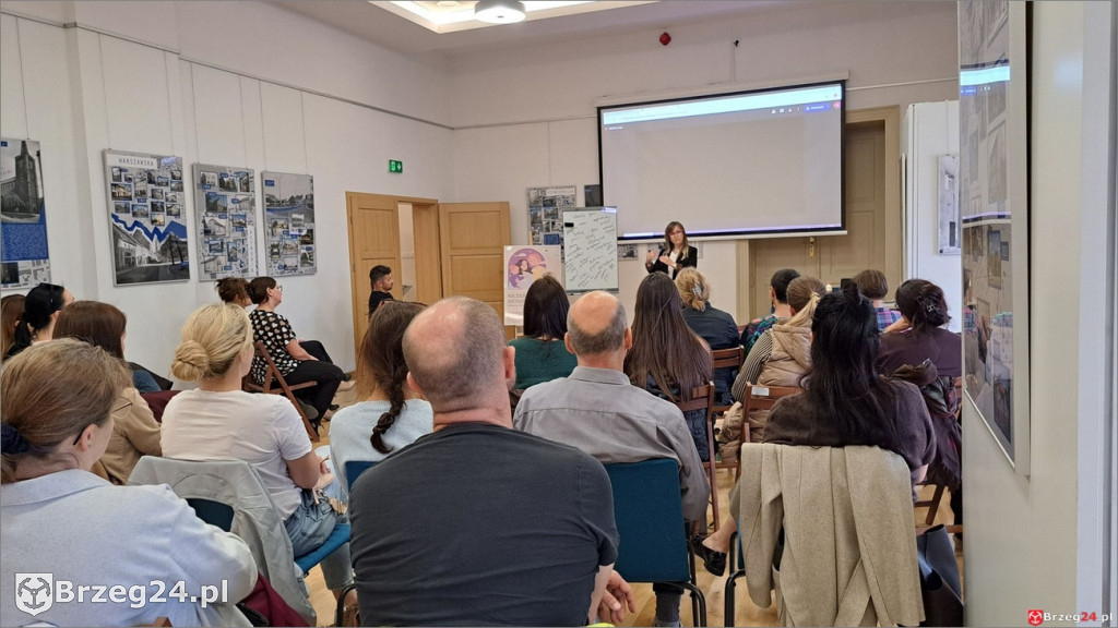 80 lat grodkowskiej biblioteki. Jubileuszowy rok