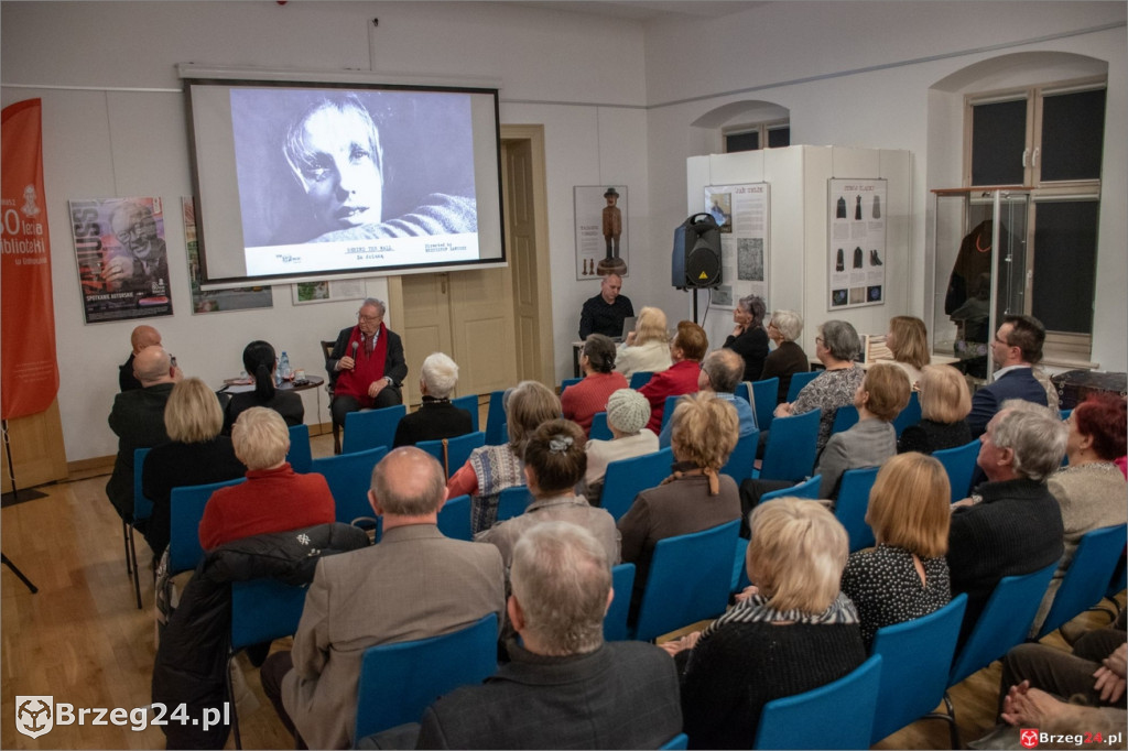 80 lat grodkowskiej biblioteki. Jubileuszowy rok