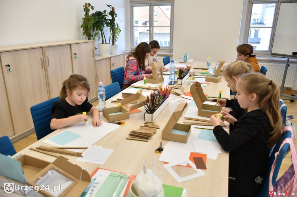 80 lat grodkowskiej biblioteki. Jubileuszowy rok