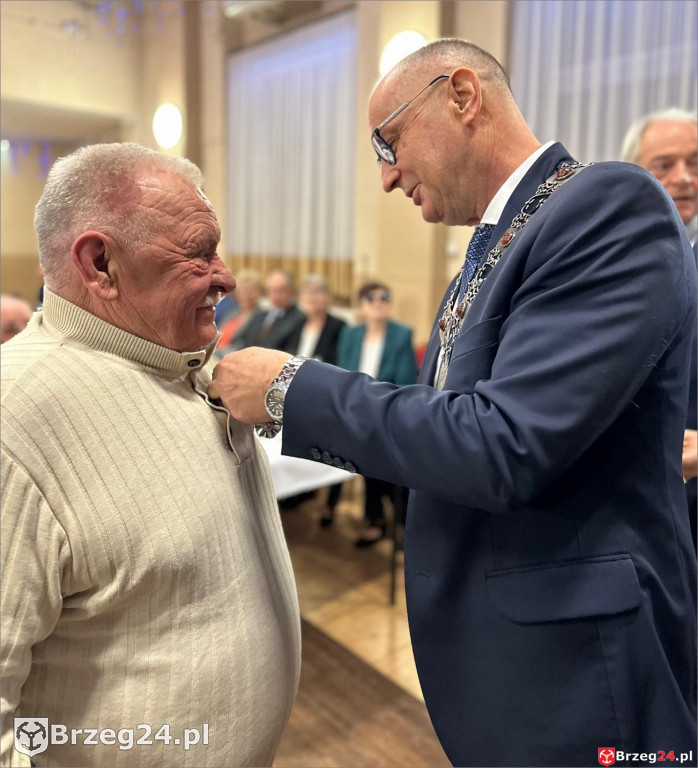 Medale za 50 lat małżeństwa w Lewinie Brzeskim