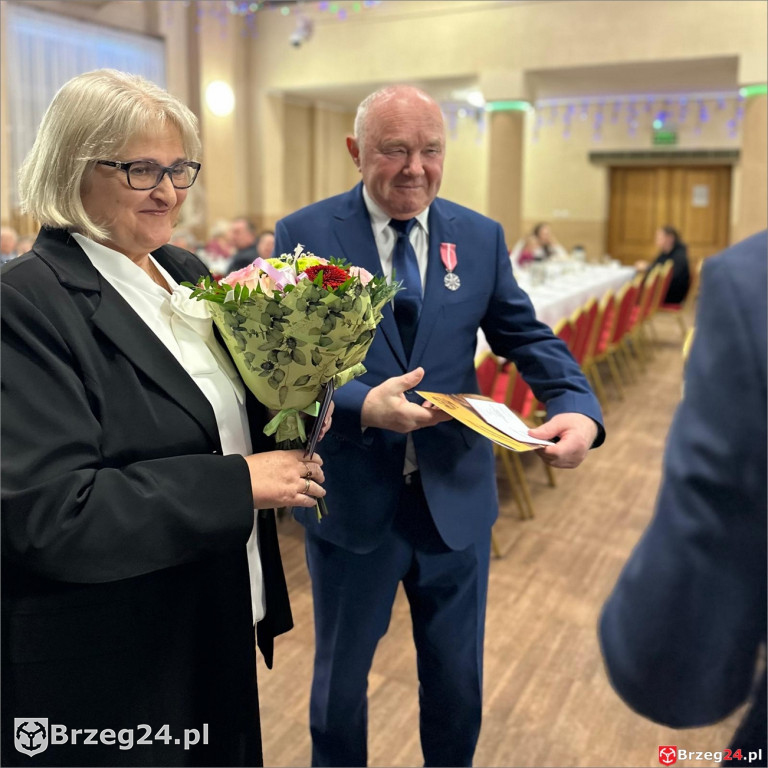 Medale za 50 lat małżeństwa w Lewinie Brzeskim