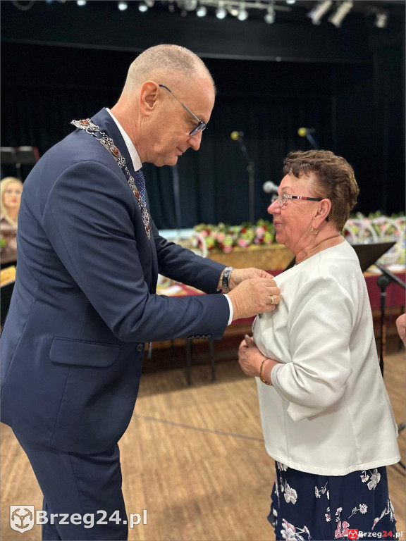 Medale za 50 lat małżeństwa w Lewinie Brzeskim