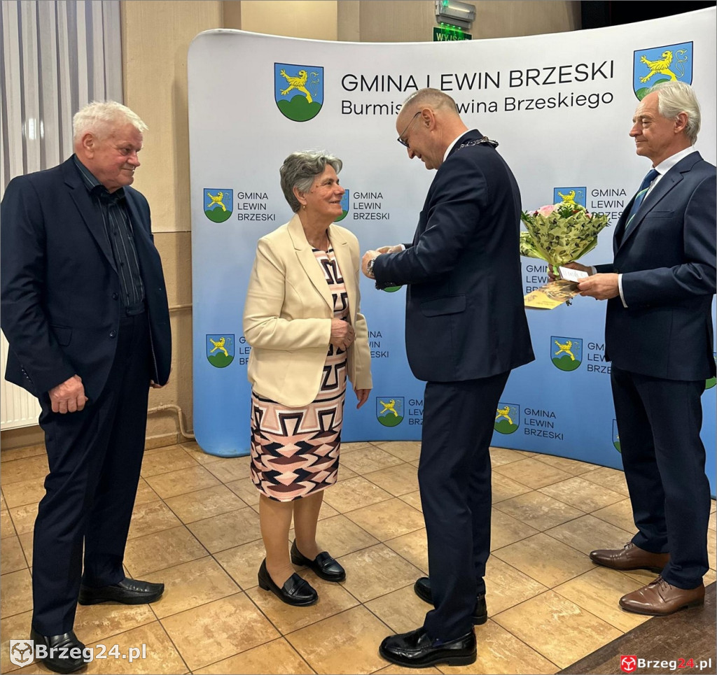 Medale za 50 lat małżeństwa w Lewinie Brzeskim