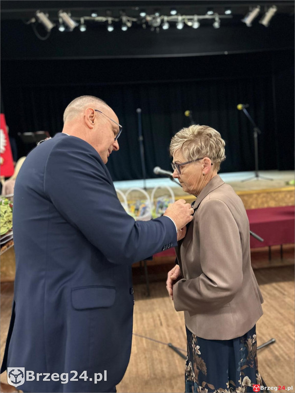Medale za 50 lat małżeństwa w Lewinie Brzeskim